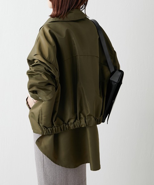 COLLAGE GALLARDAGALANTE(コラージュガリャルダガランテ)の「【OT】バックシャーリングヘムジャケット/WEB限定(ミリタリージャケット・レディース・ブラック/グリーン・FREE)」の16枚目の写真
