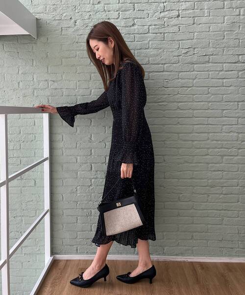 couture brooch（クチュールブローチ）の「◆【選べるドットorブーケ柄】プリーツシフォンワンピース（ワンピース・レディース・ベージュ系その他3/ブラック系・42/36/38）」の19枚目の写真