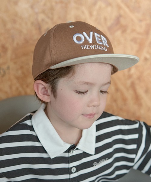 b・ROOM(ビールーム)の「バイカラーロゴキャップ(キャップ・キッズ・ブラック/ブラウン/オフホワイト・54cm)」の1枚目の写真