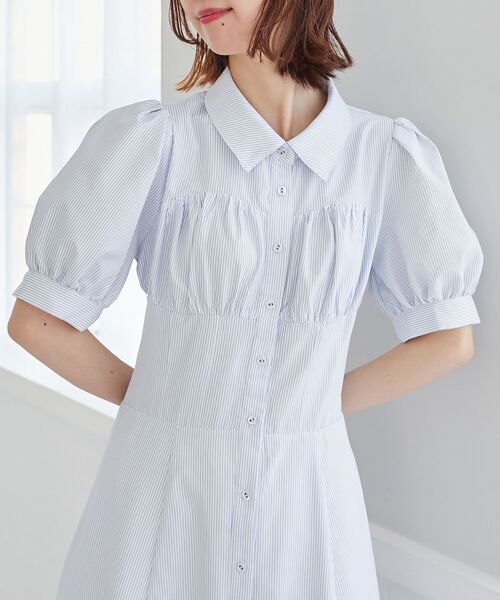 MAJESTIC LEGON（マジェスティックレゴン）の「スタイルアップシャツワンピース（ワンピース・レディース・オフホワイト/ブラック/ブラック系その他/ホワイト系その他・SMALL/MEDIUM/X-SMALL）」の11枚目の写真