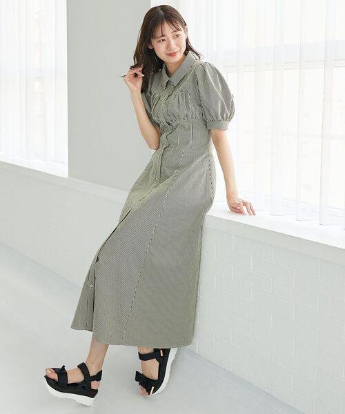 MAJESTIC LEGON（マジェスティックレゴン）の「スタイルアップシャツワンピース（ワンピース・レディース・オフホワイト/ブラック/ブラック系その他/ホワイト系その他・SMALL/MEDIUM/X-SMALL）」の6枚目の写真