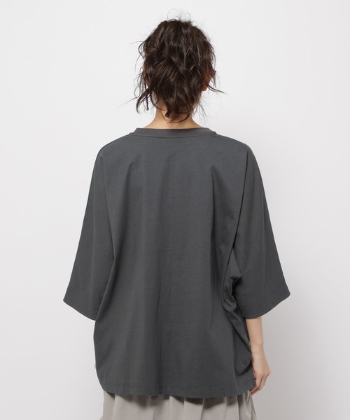 niko and...(ニコアンド)の「スーベニアワイドTシャツ(Tシャツ/カットソー・レディース・オフホワイト/ナチュラル/ピンク/チャコール/ブルー/スモーク/アイボリー・FREE)」の8枚目の写真