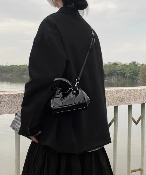 SEN TOKYO（セントーキョー）の「軽くて使いやすい2WAYアイテム。ミニボストンハンドバック（ハンドバッグ・レディース・ブラック・FREE）」の2枚目の写真