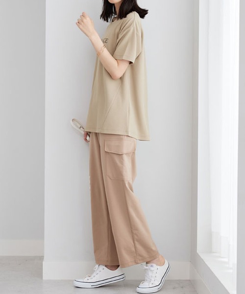 BELLUNA PLUS(ベルーナ)の「ジャカード素材ロゴプリントプルオーバー(Tシャツ/カットソー・レディース・ベージュ/セージグリーン/オフホワイト/ブラック・X-LARGE/LARGE/MEDIUM)」の8枚目の写真