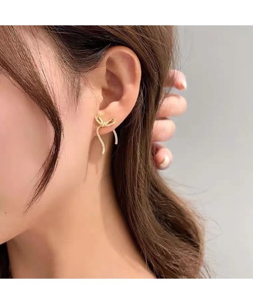 セール】フラワー・蝶結び モチーフ ピアス 【金属アレルギー