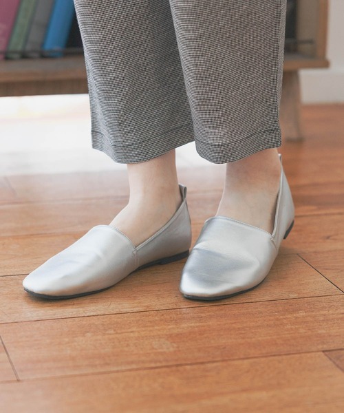 studio CLIP（スタディオクリップ）の「【消臭/抗菌防臭/クッションインソール】カラー柔らかパンプス（パンプス・レディース・イエロー/その他2/ブラック/ホワイト・SMALL/MEDIUM/LARGE/X-LARGE）」の8枚目の写真