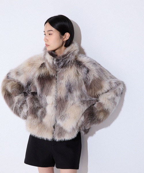 JEANASIS（ジーナシス）の「【この冬スタイリングの主役にピッタリ！】MIXカラーファーブルゾン/137489（ブルゾン・レディース・グレー系その他/ブラウン系その他/ベージュ系その他/レッド系その他/レオパード/ホワイト系その他/ベージュ系その他2/ミックスグレー/ライトベージュ・FREE）」の14枚目の写真