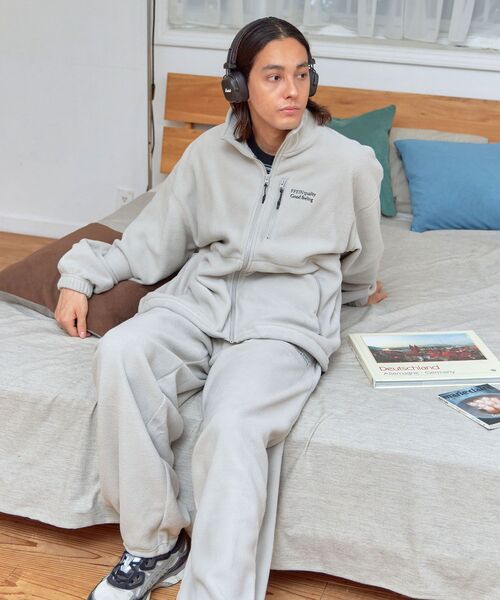 FFEIN（フェイン）の「【FFEIN(フェイン)】刺繍ロゴベイカーフリースワイドパンツ / 刺繍 ワイド ドローコード（その他パンツ・メンズ・ネイビー/ブラック/オフホワイト/グレー・LARGE/MEDIUM/SMALL）」の19枚目の写真