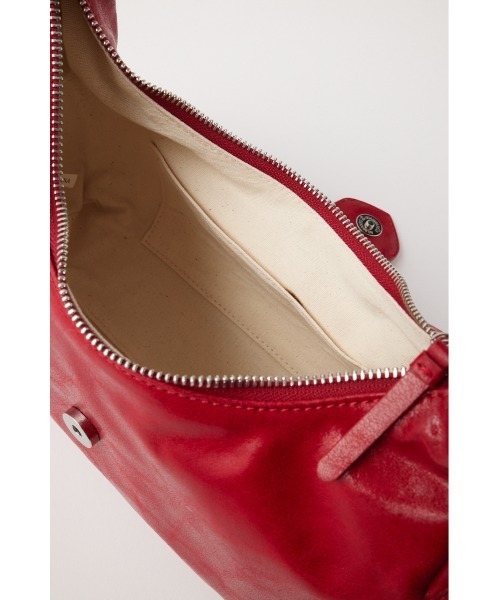 MOUSSY（マウジー）の「SIDE POCKET HOBO バッグ（ショルダーバッグ・レディース・ライトブラック/レッド/シルバー・FREE）」の21枚目の写真