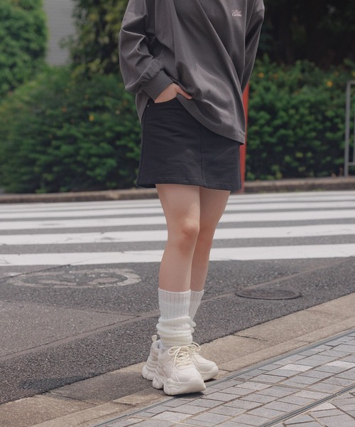 GLOBAL WORK（グローバルワーク）の「デニムミニスカート/AND YUA ANY/122485（デニムスカート・キッズ・ネイビー/ブラック・150cm/160cm）」の2枚目の写真