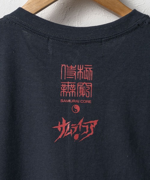 SAMURAI CORE(サムライコア)の「『SAMURAI CORE x MAYHEM』Graphic Design T(Tシャツ/カットソー・レディース・ブラック/ホワイト・LARGE/MEDIUM)」の3枚目の写真