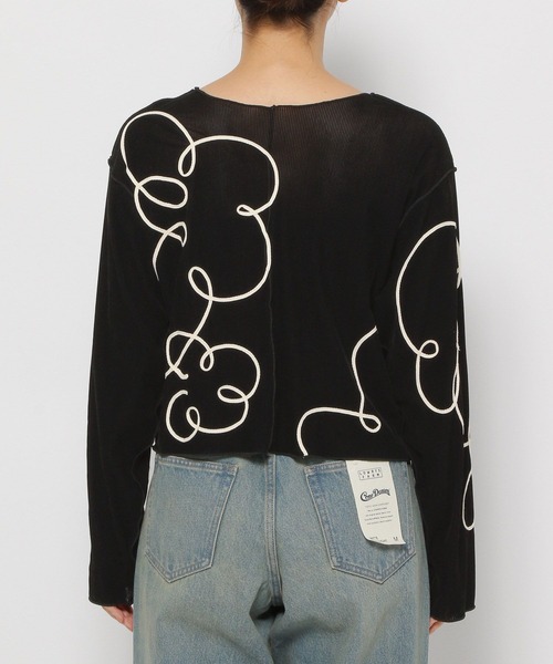 LOWRYS FARM(ローリーズファーム)の「2WAYエンブロイダリーLS 145665(Tシャツ/カットソー・レディース・ブラック/アイボリー・FREE)」の7枚目の写真