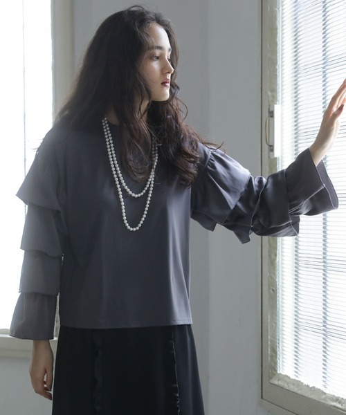 ESCAR(エスカー)の「■ESCAR フリルスリーブプルオーバー(Tシャツ/カットソー・レディース・チャコールグレー/ブラック・FREE)」の19枚目の写真