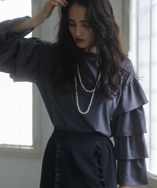 ESCAR(エスカー)の「■ESCAR フリルスリーブプルオーバー(Tシャツ/カットソー・レディース・チャコールグレー/ブラック・FREE)」の20枚目の写真