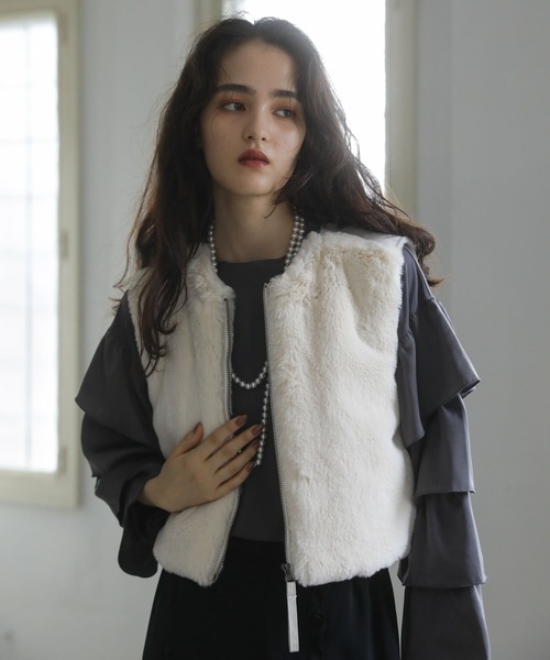 ESCAR(エスカー)の「■ESCAR フリルスリーブプルオーバー(Tシャツ/カットソー・レディース・チャコールグレー/ブラック・FREE)」の22枚目の写真