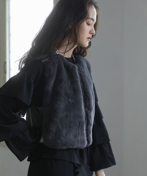 ESCAR(エスカー)の「■ESCAR フリルスリーブプルオーバー(Tシャツ/カットソー・レディース・チャコールグレー/ブラック・FREE)」の14枚目の写真