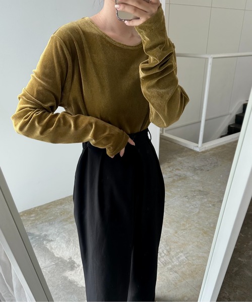 lawgy(ラウジー)の「round neck sheer velvet like tops / ラウンドネックシアーベルベットライクトップス(Tシャツ/カットソー・レディース・グレー/ホワイト/マスタード・FREE)」の7枚目の写真