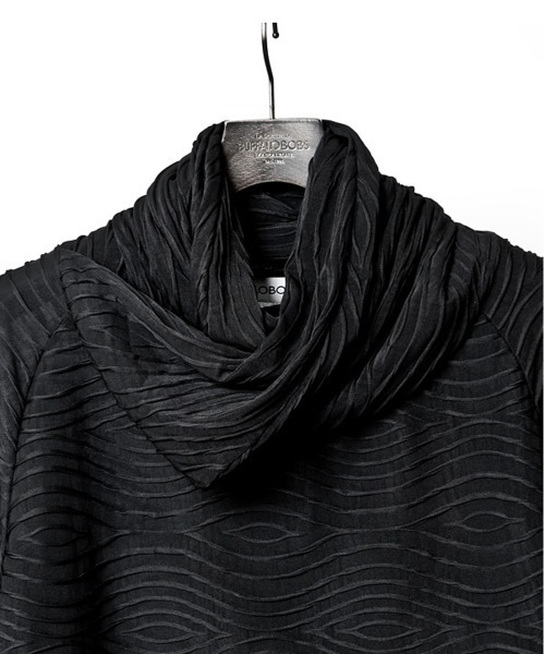 Buffalo Bobs（バッファローボブズ）の「ONDA-ESCARGOT(オンダ エスカルゴ)ウェーブタック ドレープネック ロンT（Tシャツ/カットソー・メンズ・ブラック/ホワイト・1-2/2-3/3-4）」の6枚目の写真