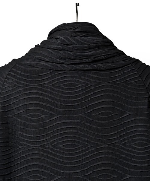 Buffalo Bobs（バッファローボブズ）の「ONDA-ESCARGOT(オンダ エスカルゴ)ウェーブタック ドレープネック ロンT（Tシャツ/カットソー・メンズ・ブラック/ホワイト・1-2/2-3/3-4）」の7枚目の写真