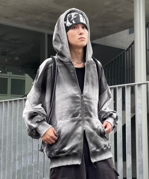 Never mind the XU / Chikashitsu+(ネバーマインド ザ エックスユー / チカシツプラス)の「【nmtc+】washing zip up hoodie / 【エヌエムティーシープラス】ウォッシングジップアップパーカー(パーカー・メンズ・ホワイト/グレー/ブラック・ONE SIZE)」の10枚目の写真
