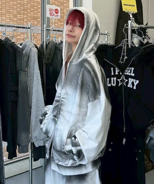 Never mind the XU / Chikashitsu+(ネバーマインド ザ エックスユー / チカシツプラス)の「【nmtc+】washing zip up hoodie / 【エヌエムティーシープラス】ウォッシングジップアップパーカー(パーカー・メンズ・ホワイト/グレー/ブラック・ONE SIZE)」の20枚目の写真