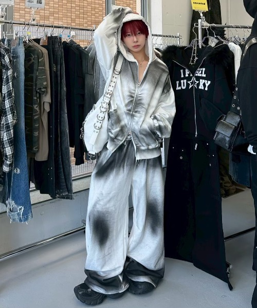 Never mind the XU / Chikashitsu+(ネバーマインド ザ エックスユー / チカシツプラス)の「【nmtc+】washing zip up hoodie / 【エヌエムティーシープラス】ウォッシングジップアップパーカー(パーカー・メンズ・ホワイト/グレー/ブラック・ONE SIZE)」の22枚目の写真