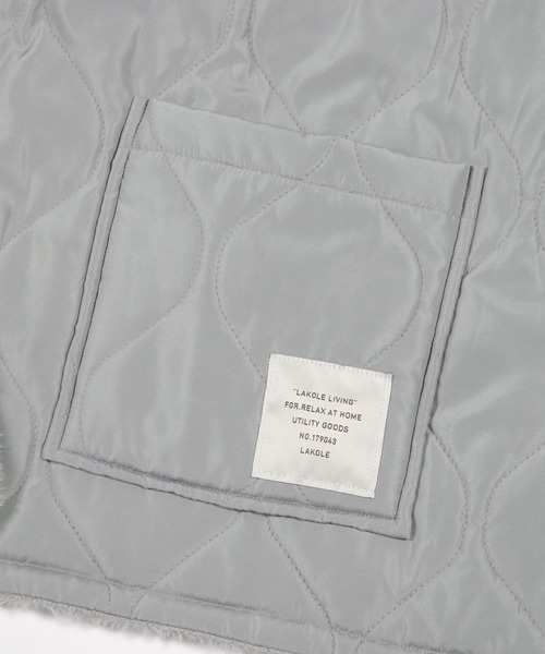 LAKOLE（ラコレ）の「羽織りブランケット / 145703（ブランケット・レディース・チャコール/カーキ/グレー・FREE）」の12枚目の写真