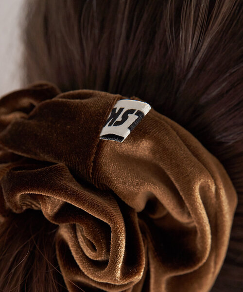 Kastane（カスタネ）の「*ベロアシュシュ（シュシュ・レディース・ブラック/カーキ/ベージュ・FREE）」の10枚目の写真