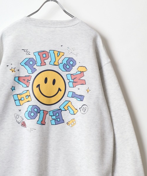 SMILEY FACE(スマイリーフェイス)の「SMILEY FACE/スマイリーフェイス 裏起毛 ワンポイント刺繍 袖 バックプリント オーバーサイズ スウェット レディース メンズ トレーナー(スウェット・レディース・ブラック/グレー系その他/ブラック系その他2/アッシュグレー/ブラック系その他/ブラック系その他3/ホワイト/ホワイト系その他/ネイビー/グレー系その他2/グレー系その他3/スミクロ・M/LL/L)」の9枚目の写真