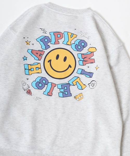 SMILEY FACE(スマイリーフェイス)の「SMILEY FACE/スマイリーフェイス 裏起毛 ワンポイント刺繍 袖 バックプリント オーバーサイズ スウェット レディース メンズ トレーナー(スウェット・レディース・ブラック/グレー系その他/ブラック系その他2/アッシュグレー/ブラック系その他/ブラック系その他3/ホワイト/ホワイト系その他/ネイビー/グレー系その他2/グレー系その他3/スミクロ・M/LL/L)」の18枚目の写真