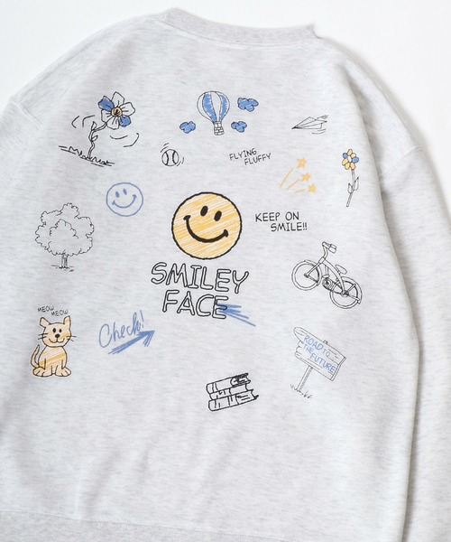 SMILEY FACE(スマイリーフェイス)の「SMILEY FACE/スマイリーフェイス 裏起毛 ワンポイント刺繍 袖 バックプリント オーバーサイズ スウェット レディース メンズ トレーナー(スウェット・レディース・ブラック/グレー系その他/ブラック系その他2/アッシュグレー/ブラック系その他/ブラック系その他3/ホワイト/ホワイト系その他/ネイビー/グレー系その他2/グレー系その他3/スミクロ・M/LL/L)」の20枚目の写真