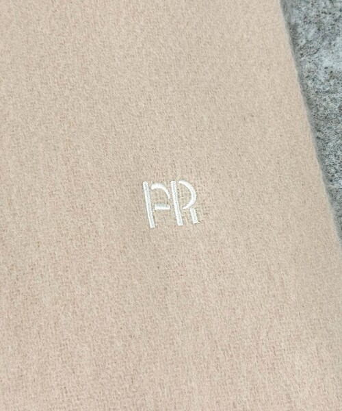 fredy emue（フレディエミュ）の「FR刺繍ブークレ無地ストール（ストール/ショール・レディース・ベビーピンク/サックスブルー/ブラック/キナリ・FREE）」の19枚目の写真