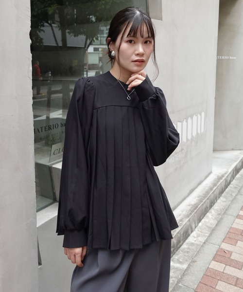 CORNERS（コーナーズ）の「プリーツチュニックブラウス（シャツ/ブラウス・レディース・ブラック/ネイビー/ベージュ・M）」の9枚目の写真