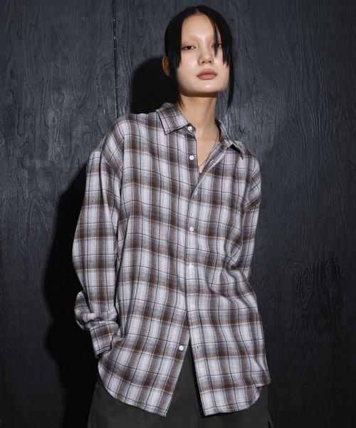 FOLLOWIN（フォロウィン）の「[UNISEX][一枚でもorレイヤード][カップルコーデもおすすめ]ベーシックオーバーフィットチェックシャツ（シャツ/ブラウス・レディース・ブラウン/ブラック・FREE）」の21枚目の写真