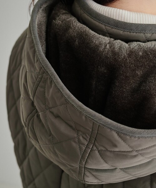 SHOO・LA・RUE（シューラルー）の「◆【フード取り外し可/撥水加工】自然にくびれる あったかダイヤ柄キルトコート（その他アウター・レディース・ブラック/グレー系その他/ライトベージュ・03/02/01/04）」の17枚目の写真