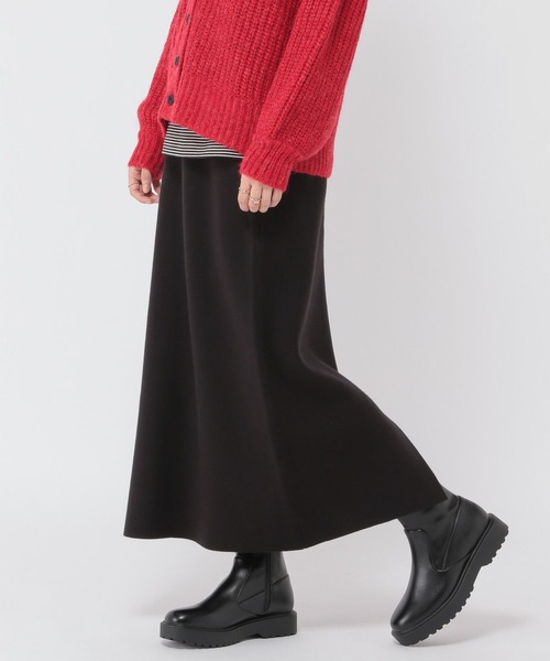 studio CLIP（スタディオクリップ）の「【3シーズン/静電気防止/毛玉軽減】12ゲージらくらくニットスカート[プチ・プラスサイズあり]（スカート・レディース・ブラック/ブルー/ナチュラル・PF/ﾌﾘｰ(L)/FREE）」の2枚目の写真