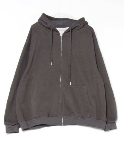 Chiina(チーナ)の「Chiina/シンプル ロゴ フルジップパーカー(パーカー・レディース・ダークグレー/ブラウン/ブラック/レッド/グレー・FREE)」の9枚目の写真