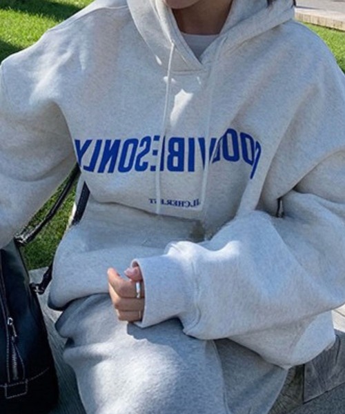 SPIGA（スピーガ）の「ﾌﾟﾘﾝﾄﾋﾞｯｸｼﾙｴｯﾄ裏起毛ﾌﾟﾙｵｰﾊﾞｰﾊﾟｰｶｰ（パーカー・レディース・ホワイト/ネイビー/グレー・FREE）」の5枚目の写真