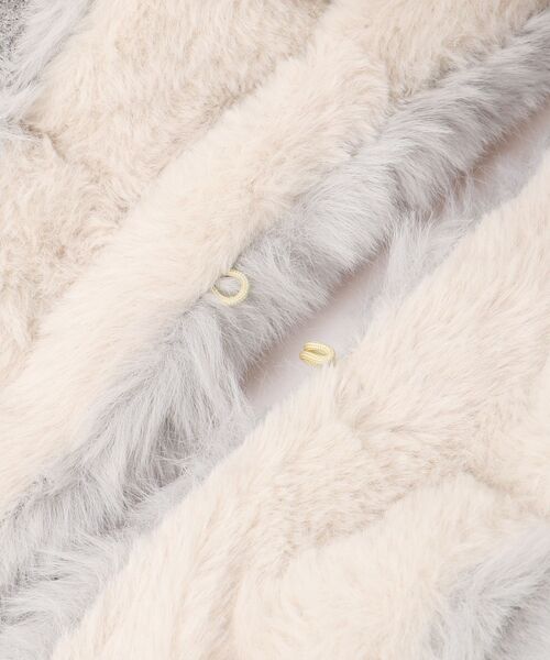 MAJESTIC LEGON（マジェスティックレゴン）の「リボンディティールティペット（マフラー・レディース・ライトグレー/チャコールグレー・FREE）」の9枚目の写真