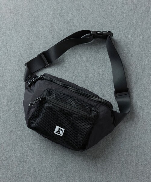 POLeR（ポーラー）の「POLeR × FREAK'S STORE/ポーラー × フリークスストア 別注 STUFFABLE FANNY PACK スタッファブルファニーパック（ボディバッグ/ウエストポーチ・メンズ・グレー/ブラック・ONE SIZE）」の11枚目の写真