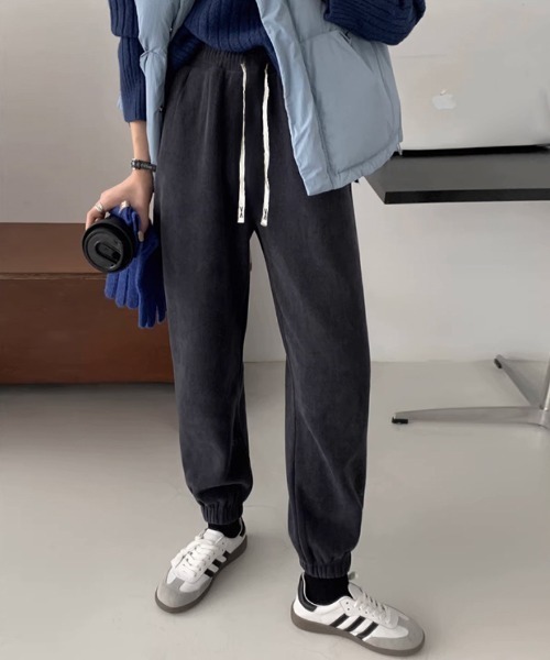 COCOMOMO(ココモモ)の「裏起毛 ジョガーパンツ スウェット イージーパンツ ポケット付き(スウェットパンツ・レディース・ブラック/ベージュ/グレー・XL/L/M)」の3枚目の写真