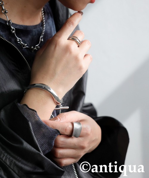 antiqua(アンティカ)の「チェーンブレスレット(ブレスレット・レディース・ゴールド/シルバー・FREE)」の3枚目の写真