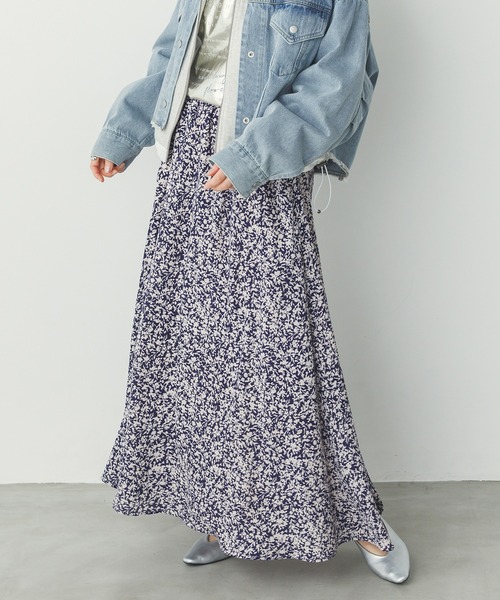 hunch(ハンチ)の「ジョーゼット総柄プリント フレアスカート(スカート・レディース・イエロー系その他/パープル系その他/ブラック系その他・FREE)」の2枚目の写真