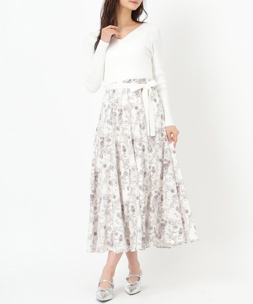 MISCH MASCH(ミッシュマッシュ)の「カシュクールフラワー柄ドッキングワンピース(ワンピース・レディース・グリーン/ホワイト×ブラック・フリ-)」の1枚目の写真