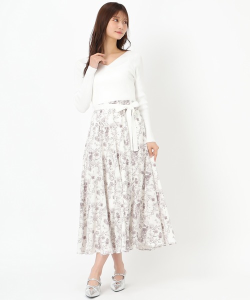 MISCH MASCH(ミッシュマッシュ)の「カシュクールフラワー柄ドッキングワンピース(ワンピース・レディース・グリーン/ホワイト×ブラック・フリ-)」の17枚目の写真