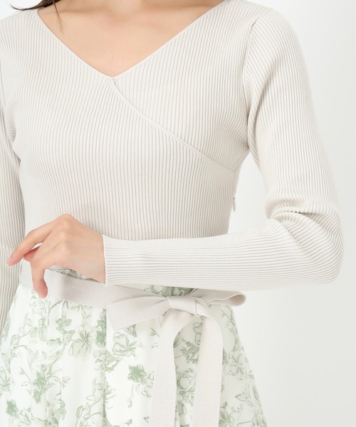MISCH MASCH(ミッシュマッシュ)の「カシュクールフラワー柄ドッキングワンピース(ワンピース・レディース・グリーン/ホワイト×ブラック・フリ-)」の21枚目の写真