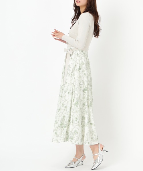 MISCH MASCH(ミッシュマッシュ)の「カシュクールフラワー柄ドッキングワンピース(ワンピース・レディース・グリーン/ホワイト×ブラック・フリ-)」の14枚目の写真