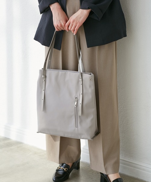 ROPE' PICNIC(ロペピクニック)の「【A4対応・軽量】ショルダーリバーシブルトートバッグバッグ/通勤対応(トートバッグ・レディース・ベージュ系その他/ライトグレー/チャコールグレー・FREE)」の14枚目の写真