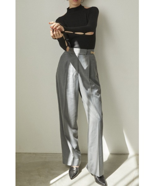 Estella.K(エステラケー)の「Ciara Semi-wide Pants ビットチェーン付きパンツ(スラックス・レディース・キャメル/ライトベージュ/ブラック/グレー・SMALL/MEDIUM)」の20枚目の写真
