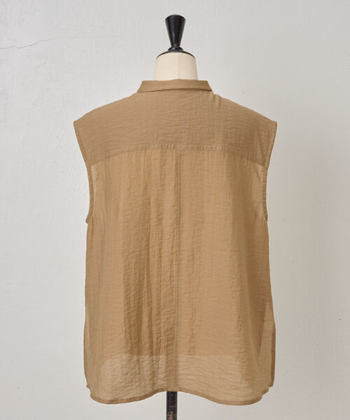 LIVETART（リヴェタート）の「スリットノースリーブシャツ（シャツ/ブラウス・レディース・キャメル/ブラック・FREE）」の22枚目の写真